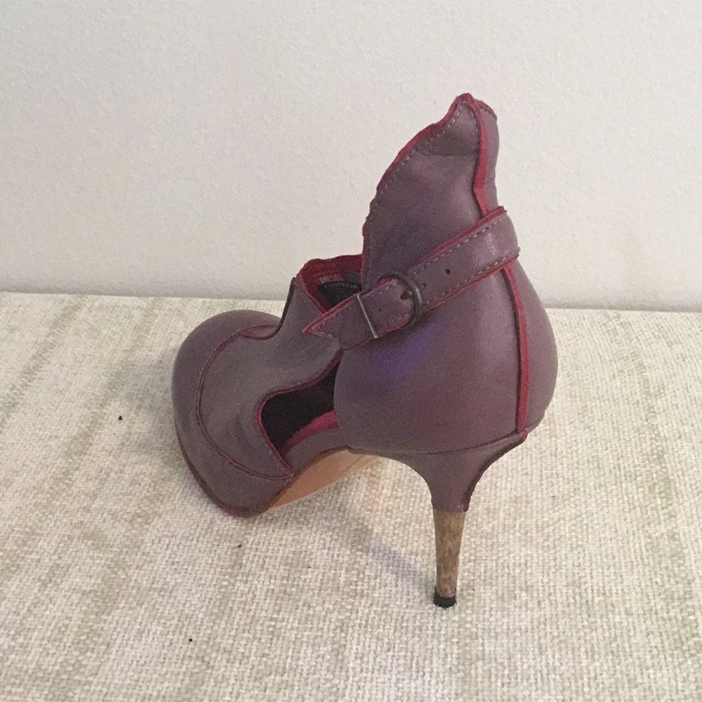 Diesel Purple Leather T-Strap High Heels with Red Accents